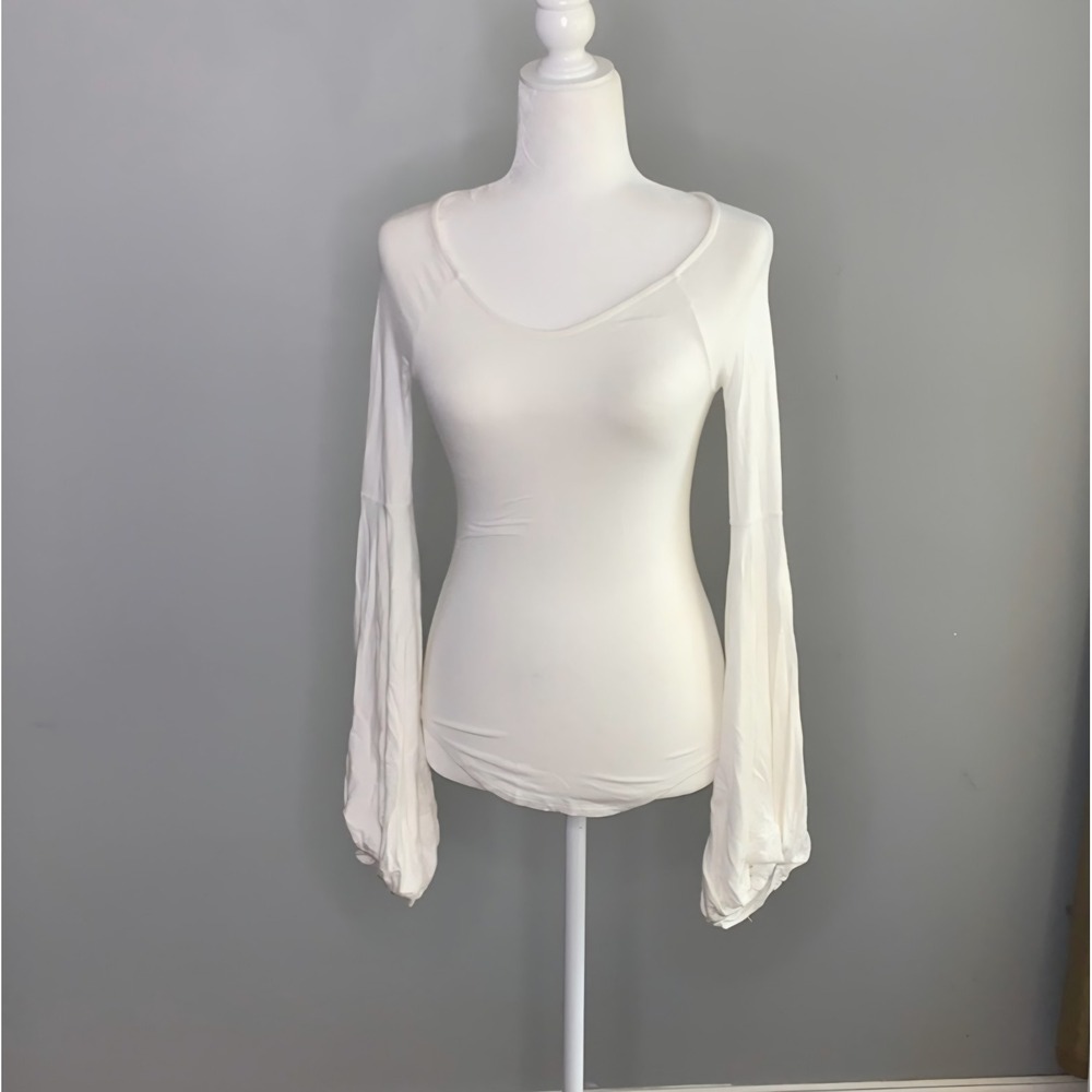 FREE PEOPLE Ivory Rayon Long Sleeves Top Medium NWT